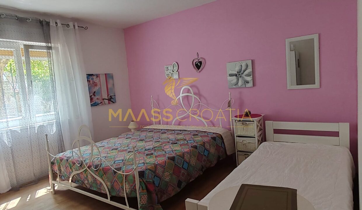 PHOTO-2025-11-25-12-39-03 (2)