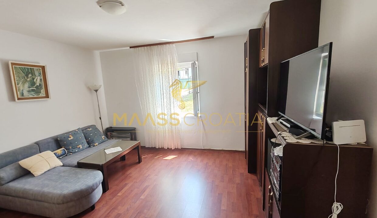 PHOTO-2025-11-25-12-39-04