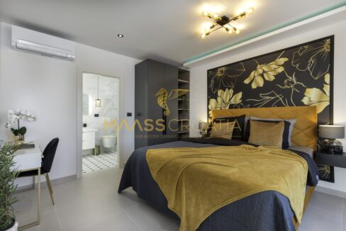 villa-m-premantura-golden-flowers-bedroom (1)