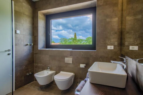 Zeitgenössische Oase, ein luxuriöser moderner Villenrückzugsort, Region Pore?