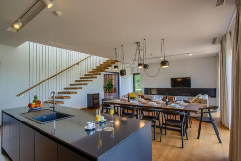 Zeitgenössische Oase, ein luxuriöser moderner Villenrückzugsort, Region Pore?