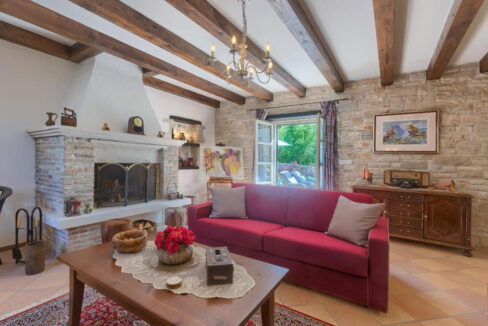 Wunderschönes Steinhaus bei Tinjan