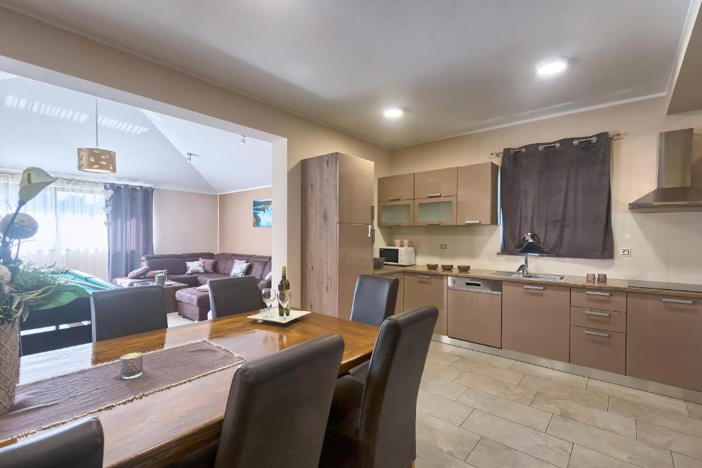 Wunderschöne moderne Villa - Rojnici, Region Istra