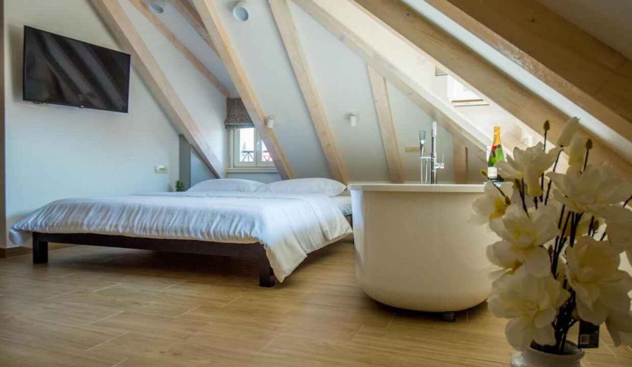 Rustikale Doppelhaushälfte - Kastel Luksic