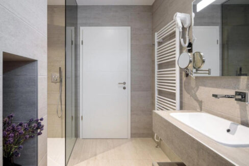 Neues Haus in der Nähe von Šibenik