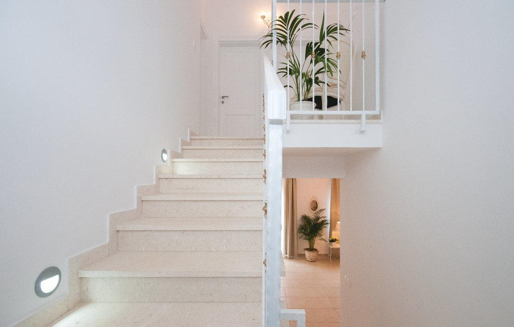 Weißes Steinjuwel in Novalja – Insel Pag