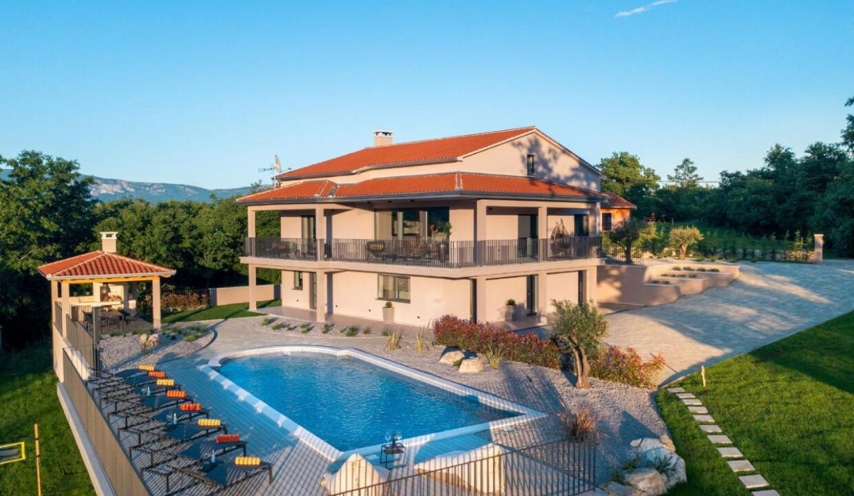 Neue moderne Villa mit traditionellem Charakter - Labin, Istra