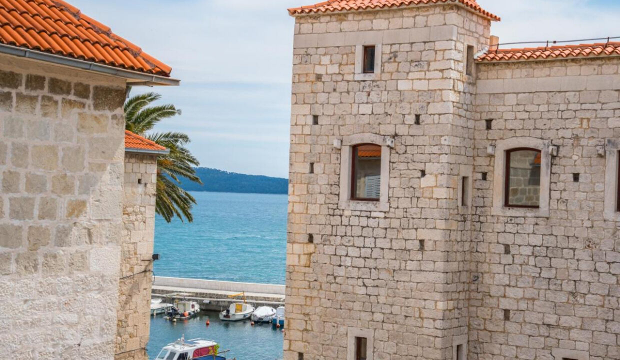 Rustikale Doppelhaushälfte - Kastel Luksic