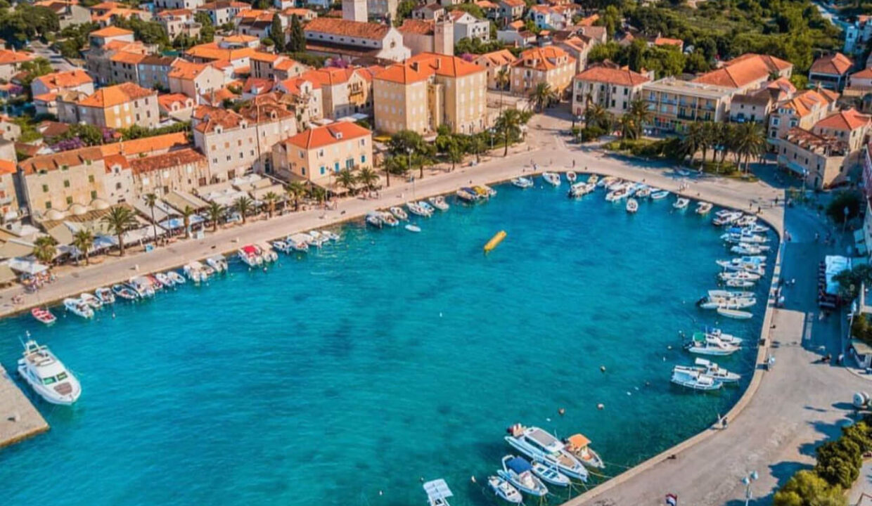 Meerblick-Grundstück auf Bra?, Supetar