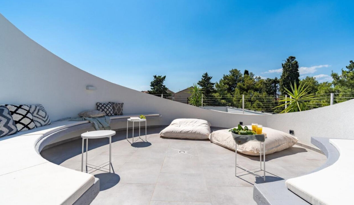 Erstaunliche neue Villa auf der Insel Brac