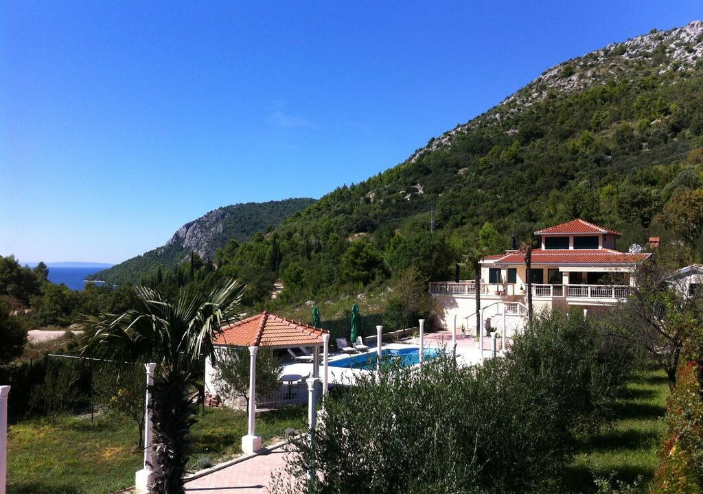 Imperial Style Villa mit Schwimmbad - Dorf Klek