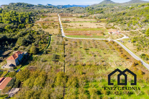 Erstaunliche handgefertigte Steinvilla auf der Insel Sipan