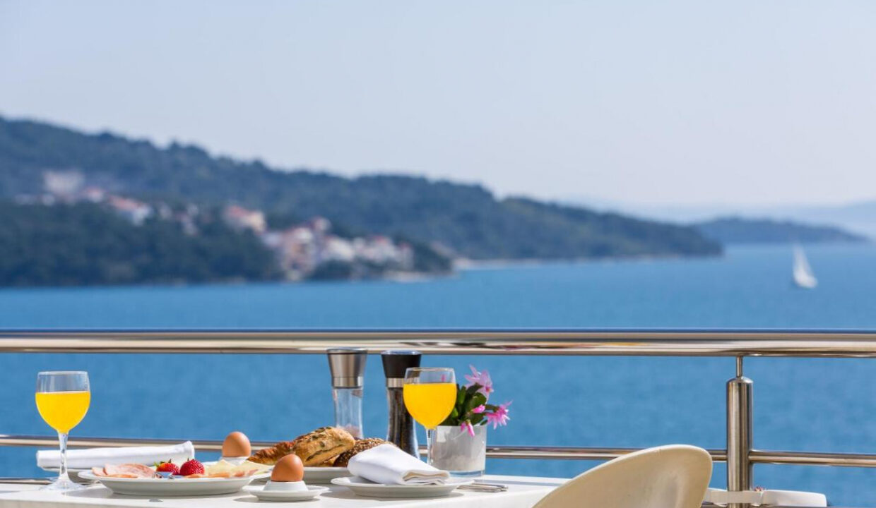 Elegantes Hotel mit Meerblick - Trogir