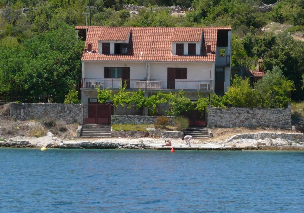 Haus am Meer auf der Insel Drvenik Veliki