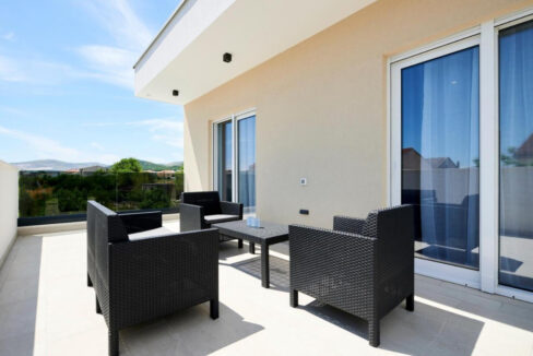 Haus im modernen Stil in Kastela