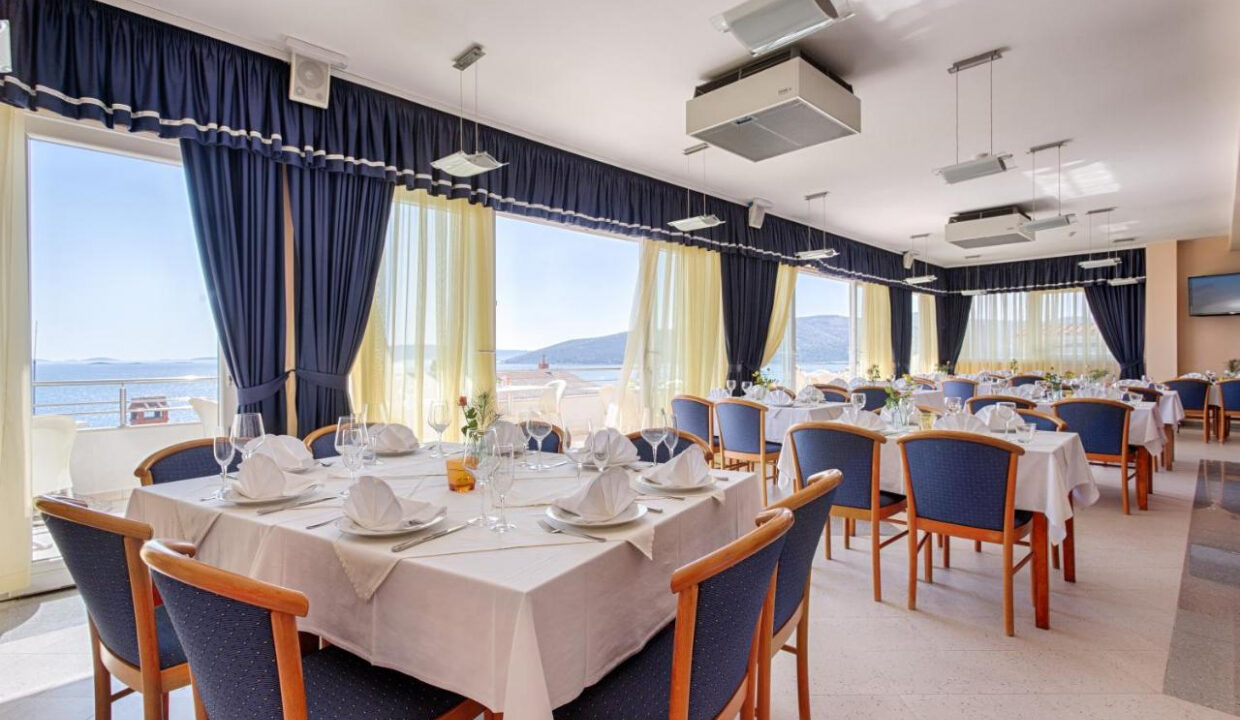 Elegantes Hotel mit Meerblick - Trogir