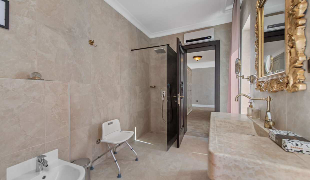 Exklusive Villa direkt am Meer in Vodice