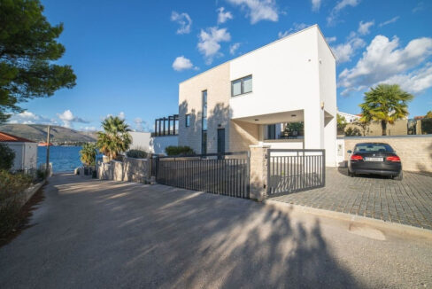 Städtische Villa auf einer bezaubernden Insel Ciovo, Region Split