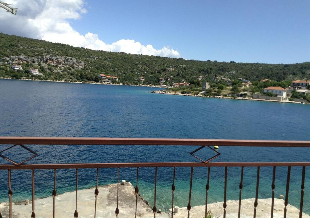 Haus am Meer auf der Insel Drvenik Veliki