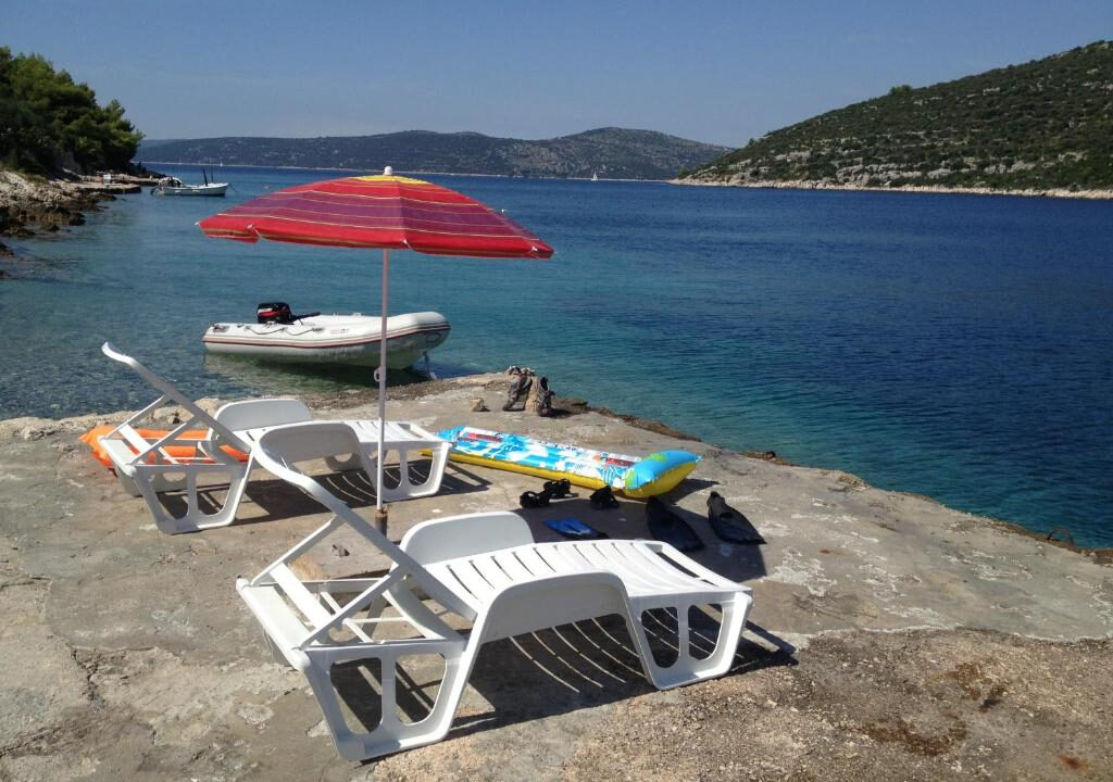 Haus am Meer auf der Insel Drvenik Veliki