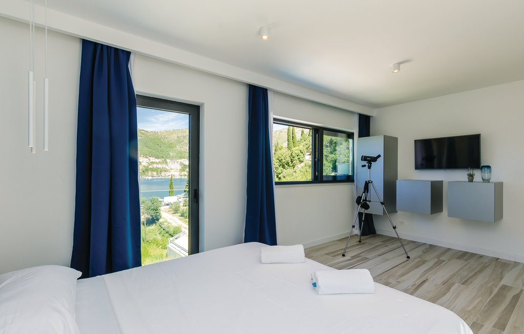 Weiße Villa am Meer mit extra Grundstück - Dubrovnik