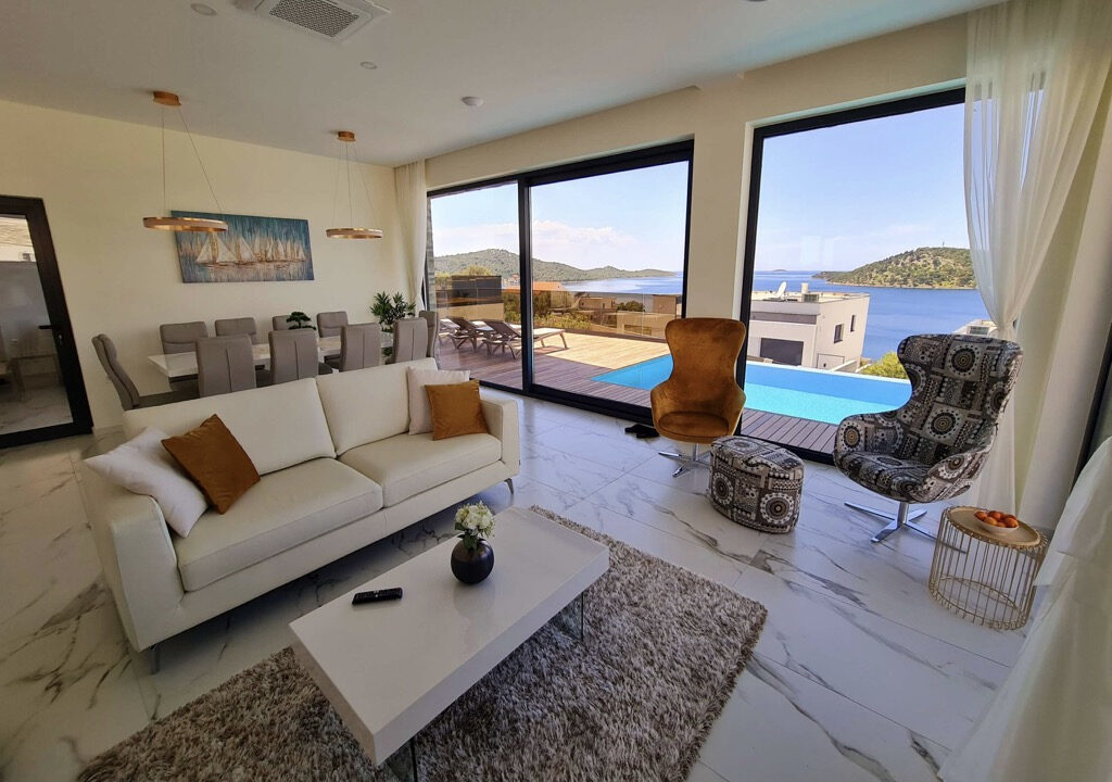 Neue Villa mit Meerblick, Rogoznica