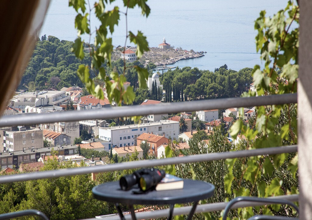 Haus mit Garten und Meerblick in Makarska