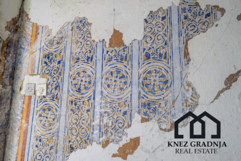 Erstaunliche handgefertigte Steinvilla auf der Insel Sipan