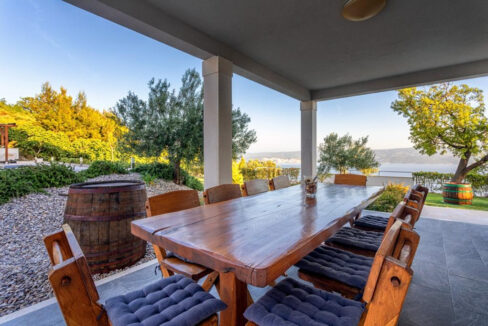 Steinhaus mit Meerblick in Omis