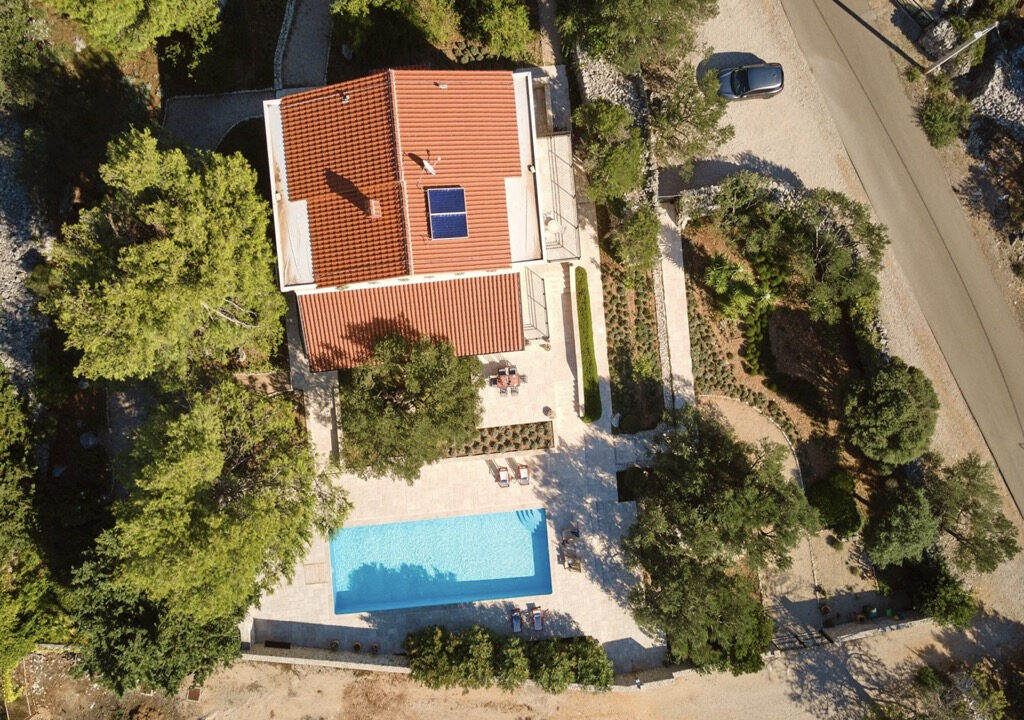 Exquisite Villa aus Stein - Die Insel Pag