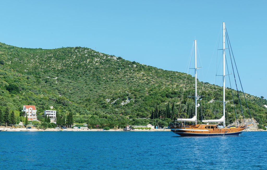 Weiße Villa am Meer mit extra Grundstück - Dubrovnik