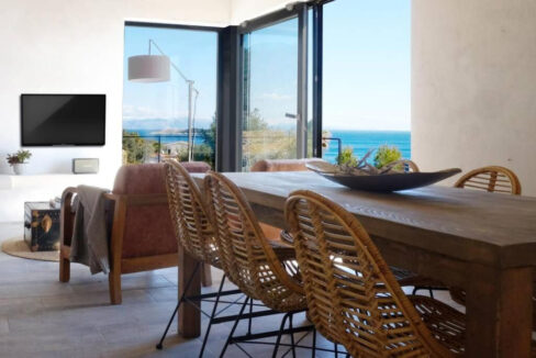 Weißes Haus mit Meerblick auf der Insel Vis