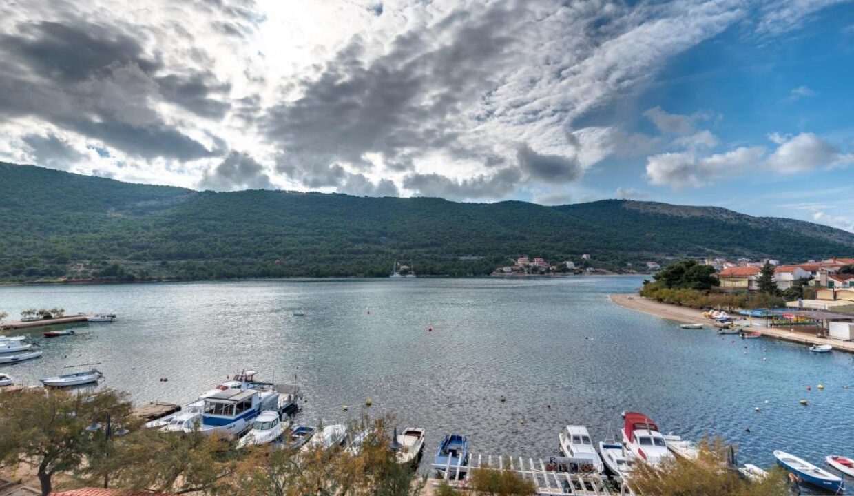Haus am Wasser in Sibenik