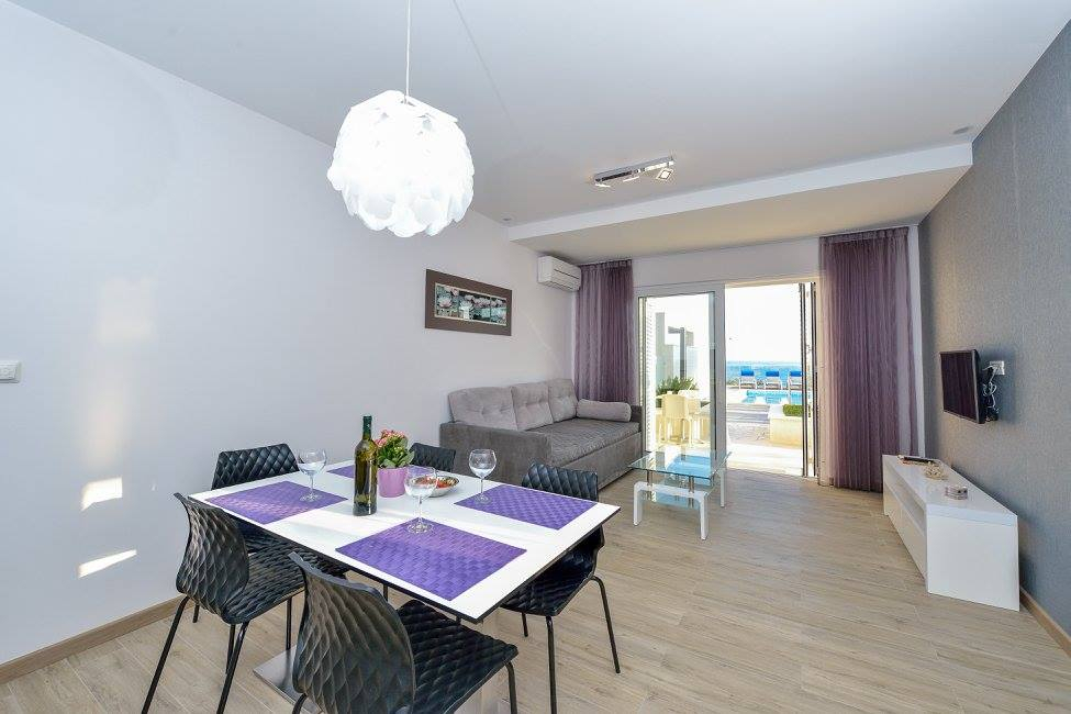 Atemberaubende Doppelhaushälfte Rogoznica