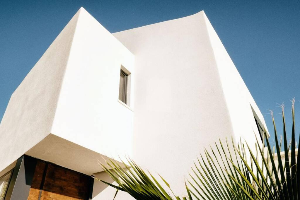 Weißes Haus mit Meerblick auf der Insel Vis