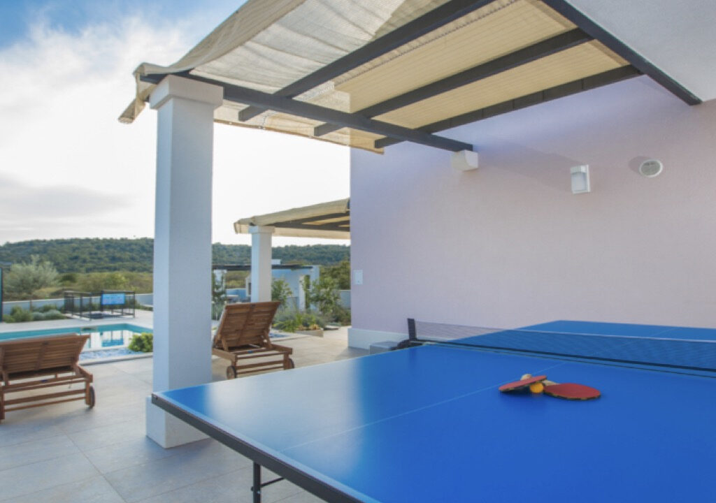 Neues modernes Haus auf der Insel Solta