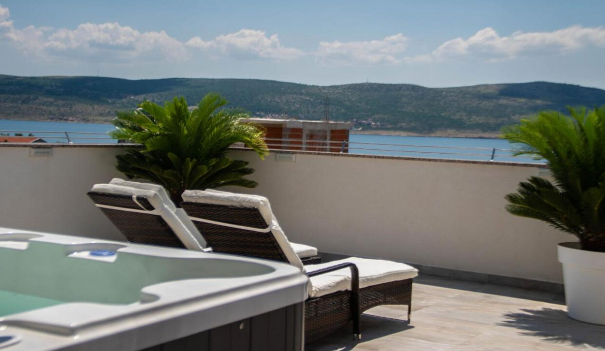 Wunderschöne Villa mit Meerblick in der Region Zadar