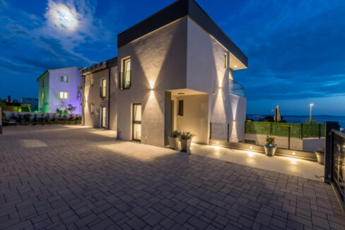 Neues Meerblick-Ferienhaus Podstrana