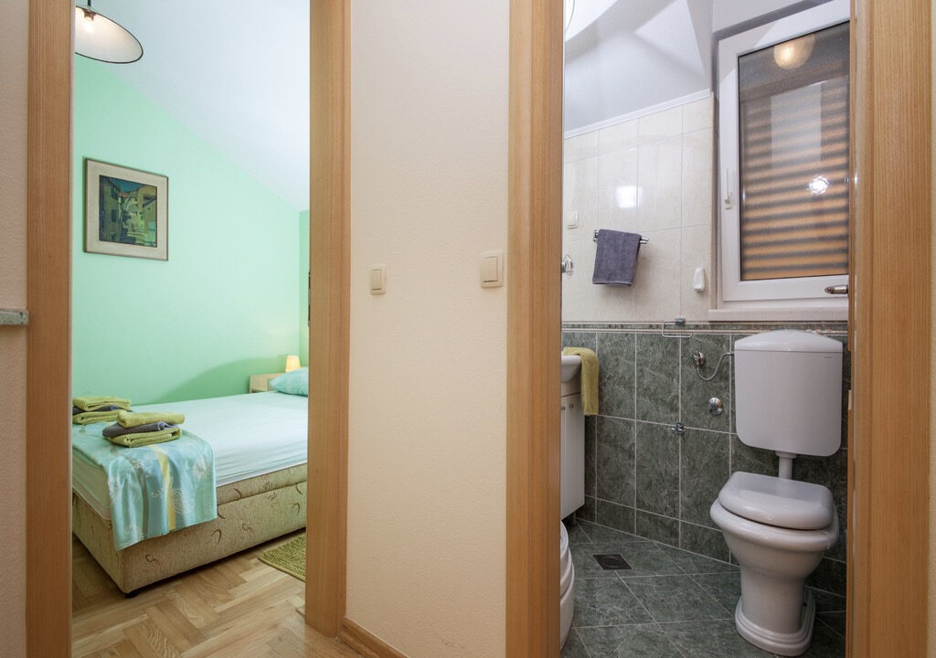 Haus mit Garten und Meerblick in Makarska