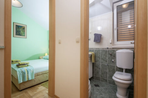 Haus mit Garten und Meerblick in Makarska