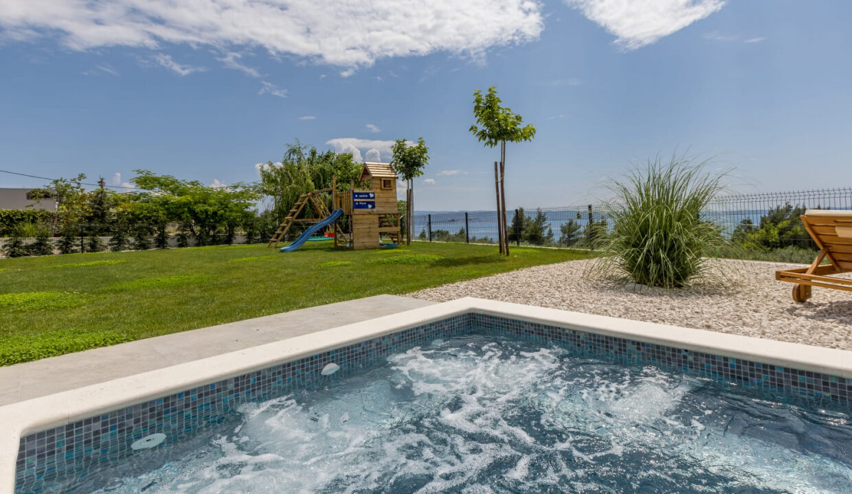 Neues Meerblick-Ferienhaus Podstrana