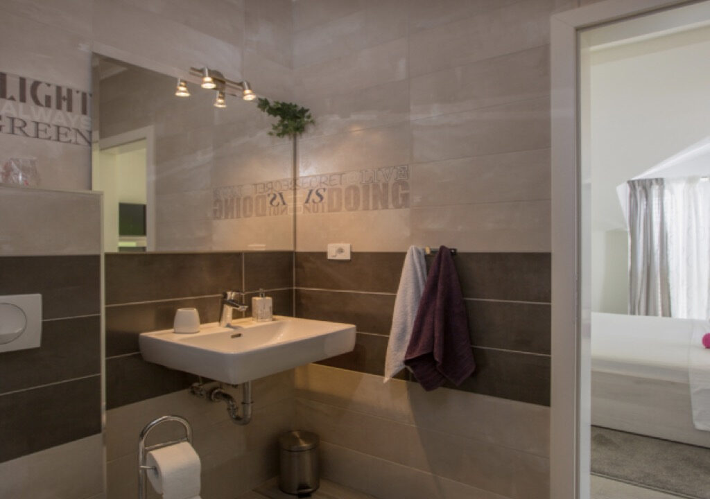 Neues modernes Haus auf der Insel Solta