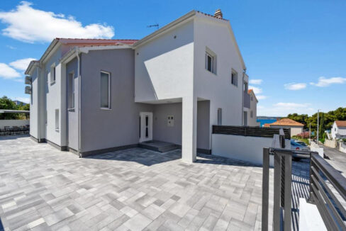 Neues Ferienhaus in der Nähe von Sibenik