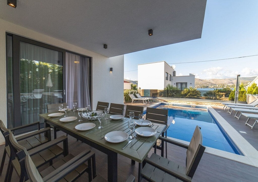 Städtische Villa auf einer bezaubernden Insel Ciovo, Region Split