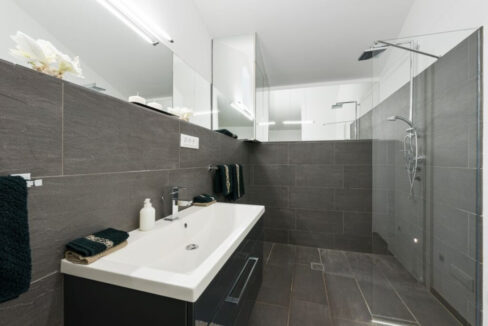 Steinvilla im Kolonialstil - Drvenik Mali, Split