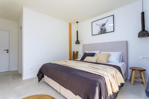 Wunderschöne weiße Villa bei Omis