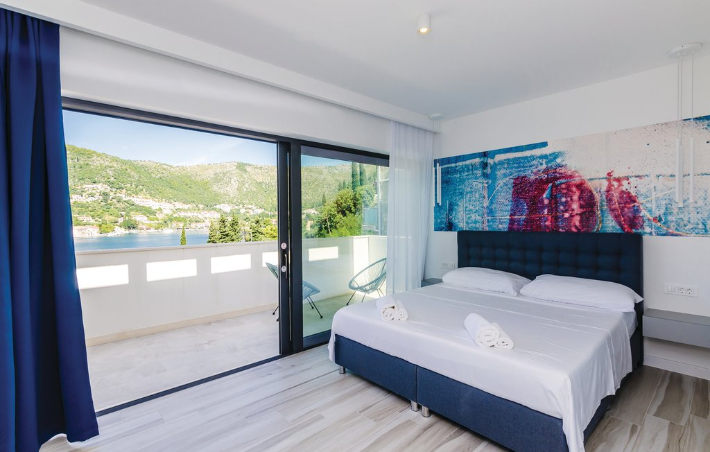 Weiße Villa am Meer mit extra Grundstück - Dubrovnik