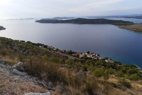 Haus am Meer in der Nähe von Šibenik