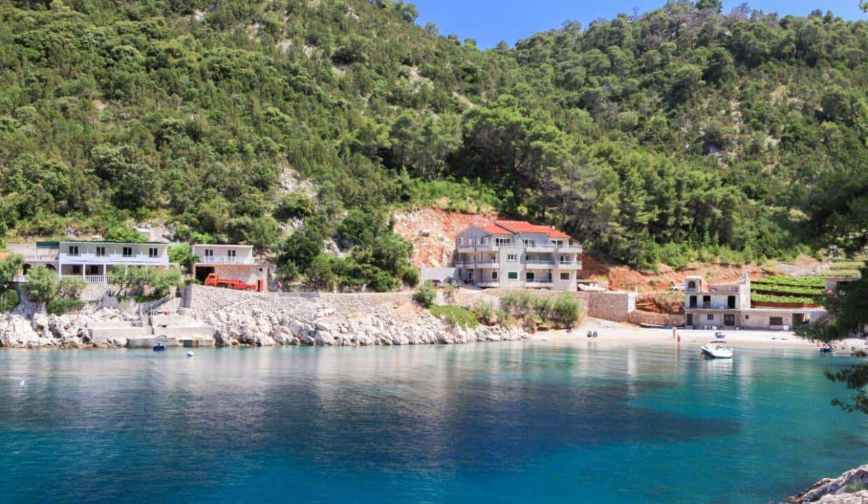 Traditionelles Haus am Meer auf der Insel Hvar
