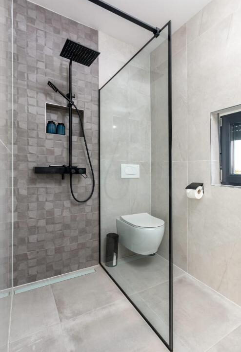 Neue moderne Villa bei Pula